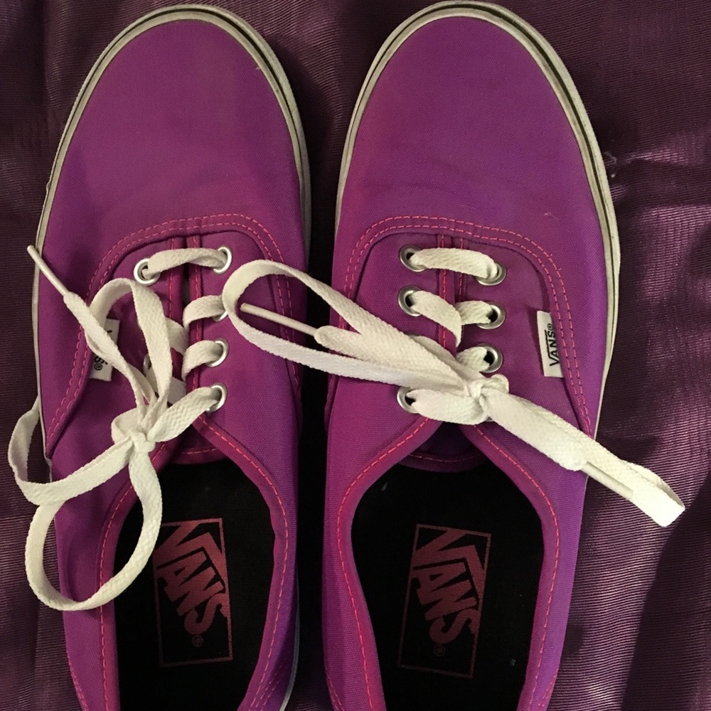 Vans Purple canvas sneakers W7.5 M6